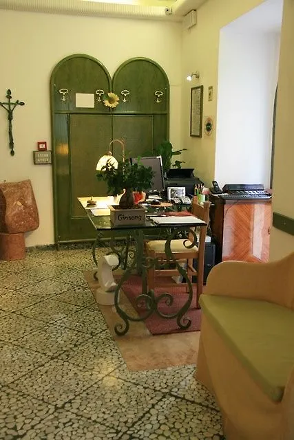 Hotel Modena Old Town Malcesine 2*,  Italy