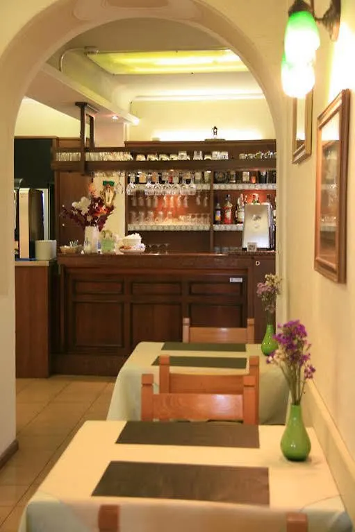 **  Hotel Modena Old Town Malcesine Italien