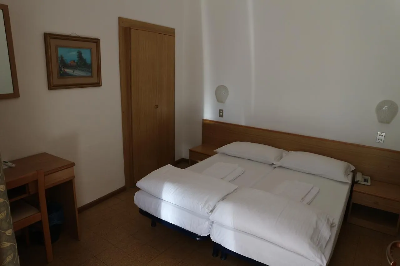 Hotel Modena Old Town Malcesine