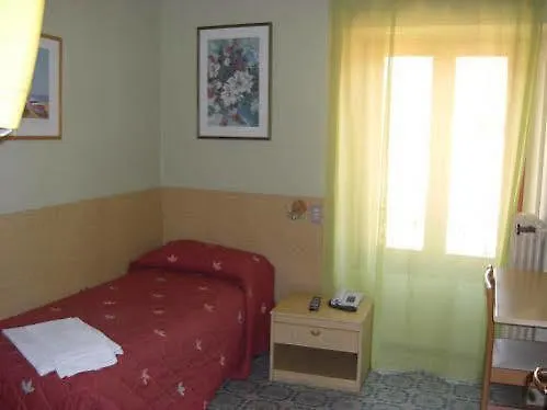 Hotel Modena Old Town Malcesine 2*,