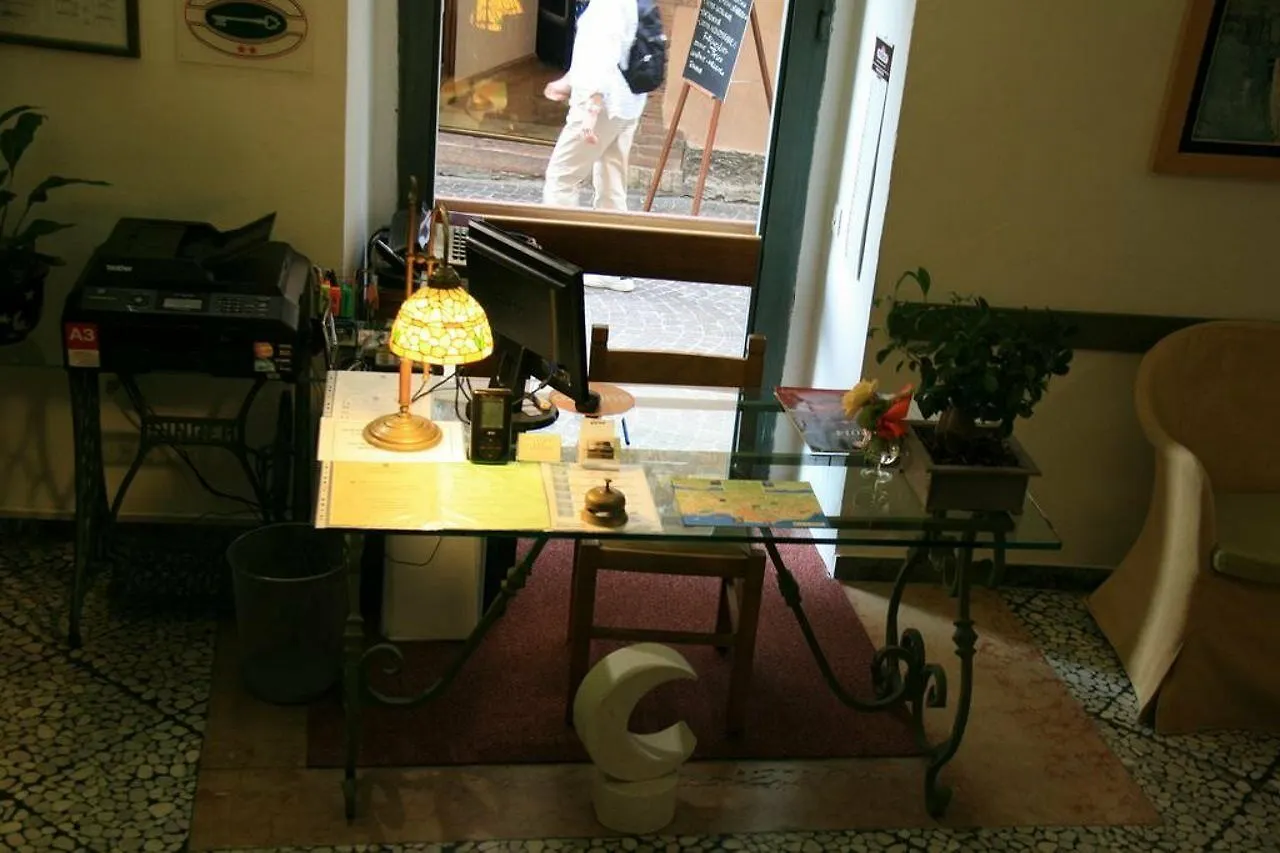 Hotel Modena Old Town Malcesine