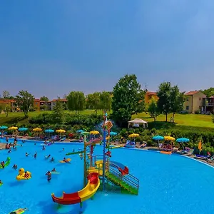 4* Üdülőközpont Belvedere Village